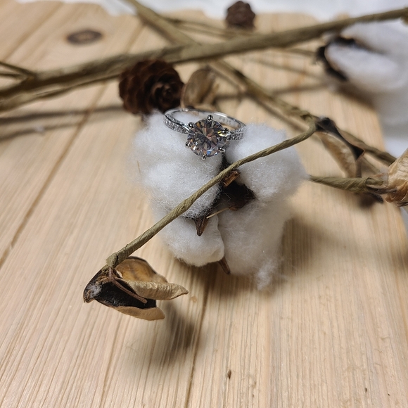 OMG!!! 💥💥NEW💥💥3.75 CT Trillant Round Cut CZ with 925 Sterling Silver band - Picture 12 of 12